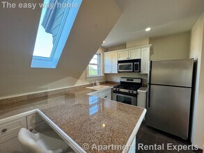 103 Liberty Ave, Unit #5 in Somerville, MA - Foto de edificio - Building Photo
