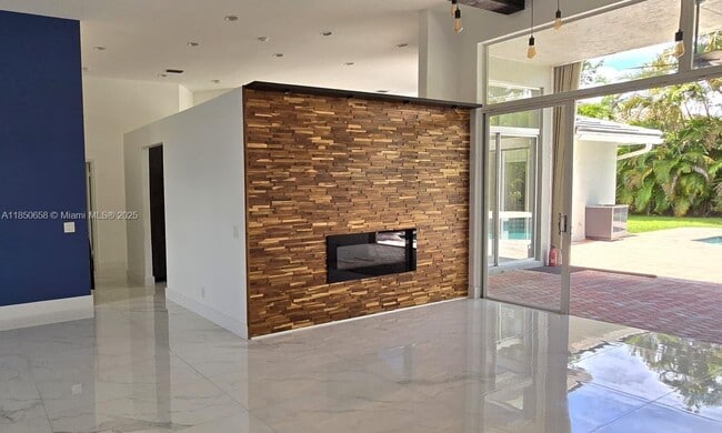 property at 1506 Lantana Ct