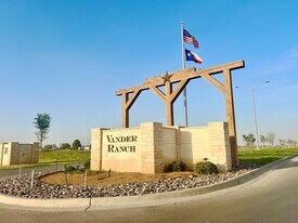 8418 E County Rd 111 in Midland, TX - Building Photo