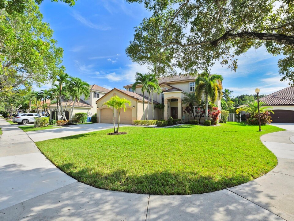 762 Verona Lake Dr in Weston, FL - Building Photo