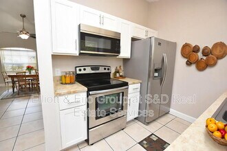 1723 Pilchard Dr in Poinciana, FL - Foto de edificio - Building Photo
