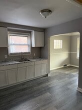 15018 Seymour St in Detroit, MI - Building Photo - Building Photo