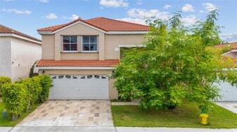 7359 Cypress Dr in Margate, FL - Building Photo