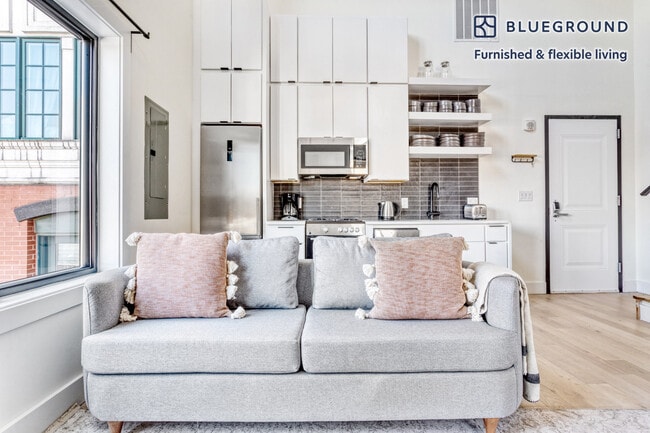 1012 Pennsylvania Ave. SE, Unit FL3-ID407 in Washington, DC - Building Photo - Building Photo