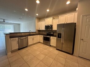 1116 Pavia Dr in Apopka, FL - Foto de edificio - Building Photo