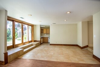 1809 Versailles Ave in Alameda, CA - Building Photo - Building Photo