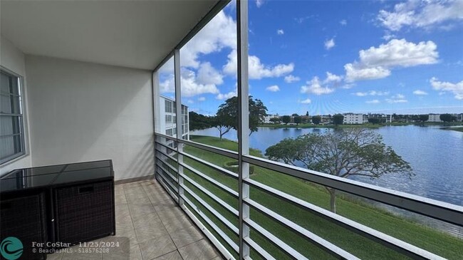 3028 Rexford B in Boca Raton, FL - Foto de edificio - Building Photo