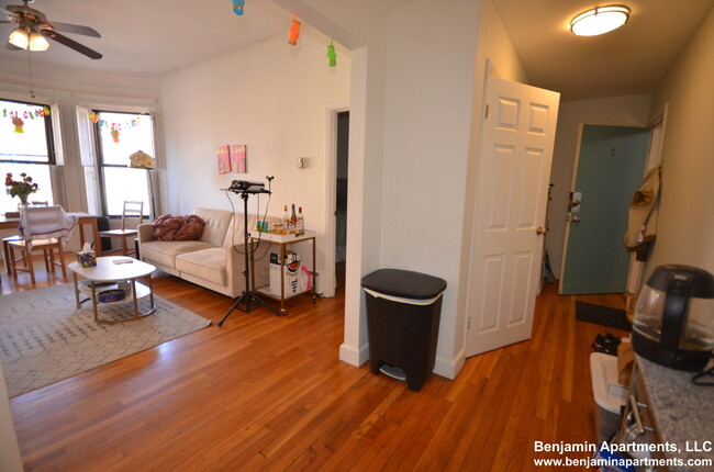 507 Beacon St, Unit 2