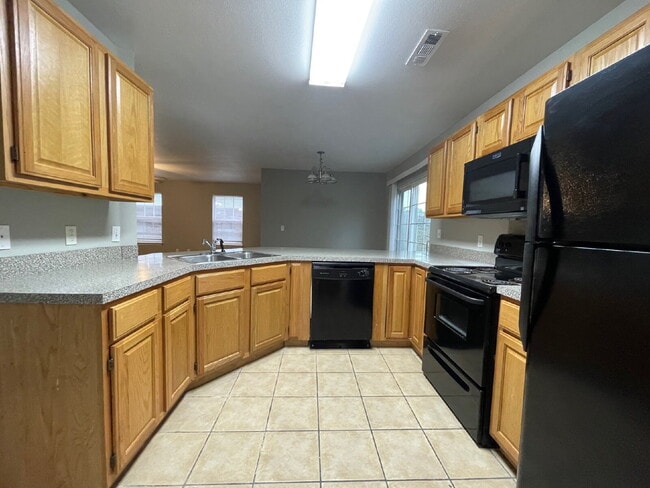 1459 W Jct St in Fayetteville, AR - Building Photo - Building Photo