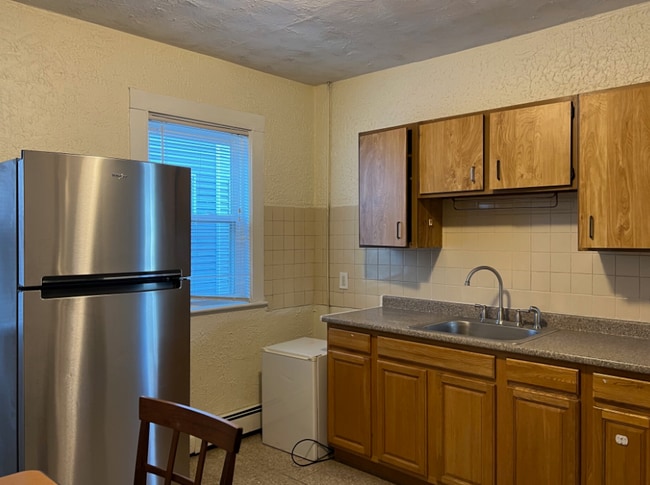 34 Cameron St, Unit 2 in Boston, MA - Building Photo - Building Photo