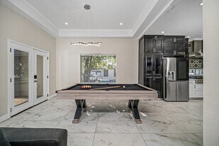 219 Utah St in San Antonio, TX - Building Photo