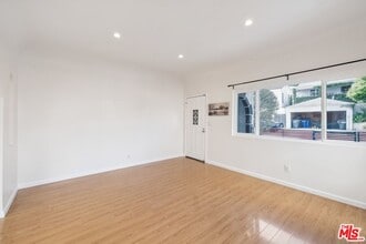 3933 Woolwine Dr in Los Angeles, CA - Building Photo - Building Photo