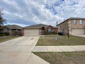 1705 Birds Eye Rd in Fort Worth, TX - Building Photo