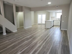 11710 Southlake Dr in Houston, TX - Building Photo - Building Photo