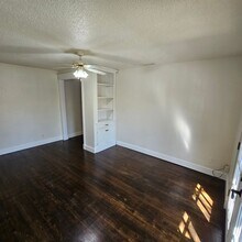 5919 Harvest Hill Rd in Dallas, TX - Foto de edificio - Building Photo