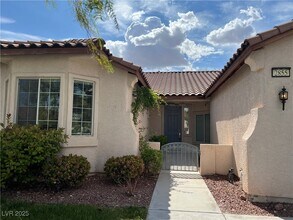 2855 Grande Valley Dr in Las Vegas, NV - Building Photo - Building Photo