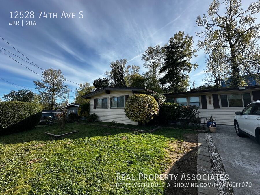 12528 74th Ave S in Seattle, WA - Foto de edificio