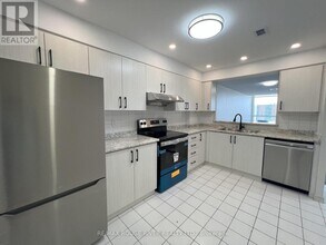 1511 Sheppard Ave E in Toronto, ON - Building Photo - Building Photo