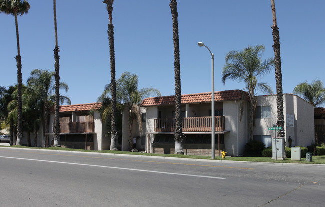 Villa Dorado in Hemet, CA - Foto de edificio - Building Photo