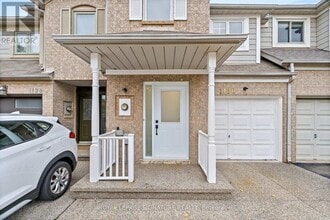 1130 Westview Terrace in Oakville, ON - Building Photo - Building Photo