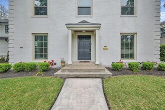 3215 Milburn St in Houston, TX - Building Photo - Building Photo