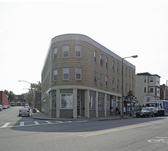 316-324 Talbot Ave in Boston, MA - Foto de edificio - Building Photo