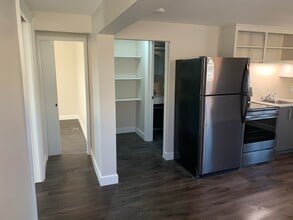 94 Lincoln St in Welland, ON - Building Photo - Building Photo