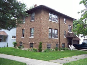 990 E Station in Kankakee, IL - Building Photo