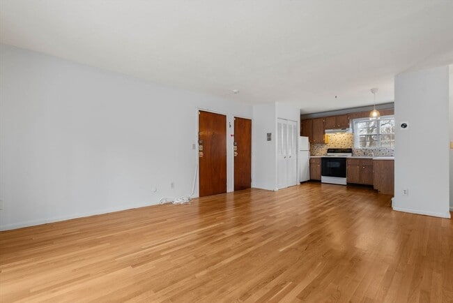 8 Robinwood Ave, Unit 6 in Boston, MA - Building Photo - Building Photo