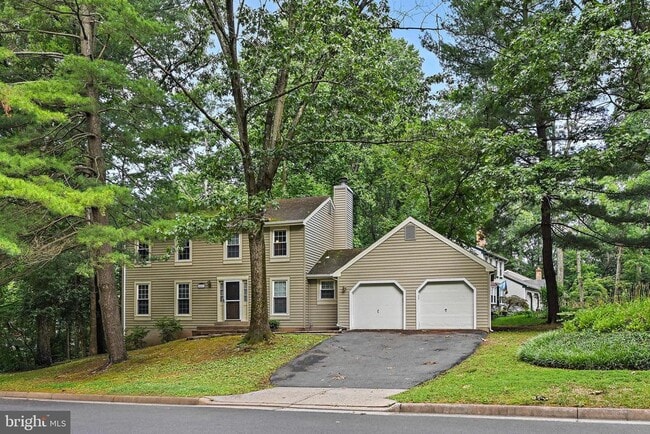 property at 5847 New England Woods Dr