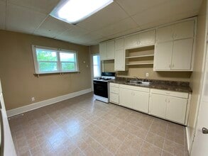 104 E 7th St in Tilton, IL - Building Photo - Building Photo