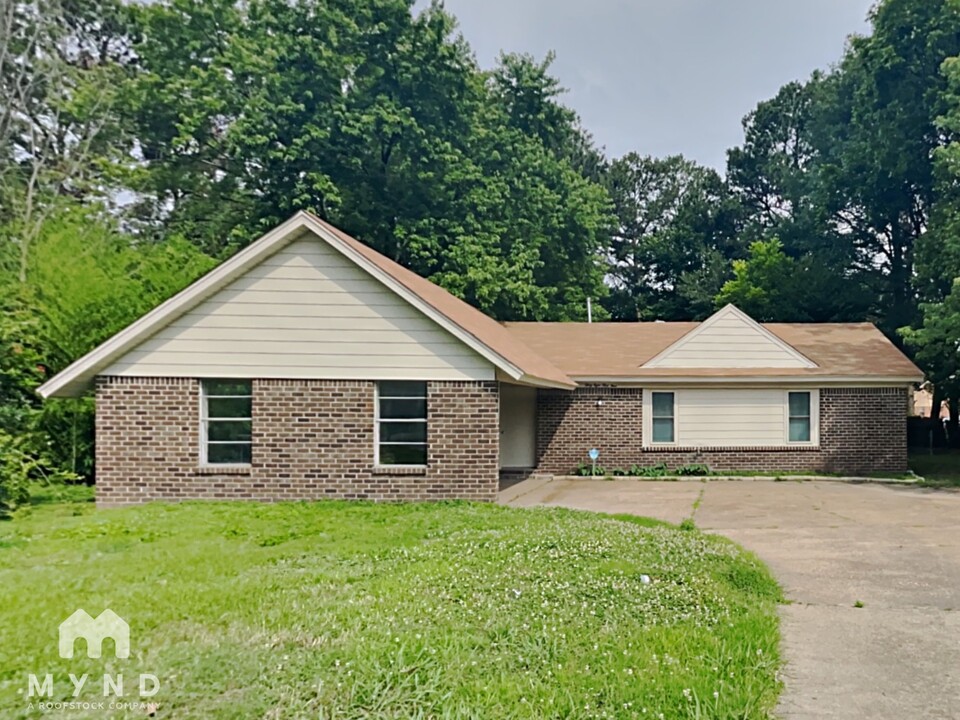 3859 Hyacinth Dr in Memphis, TN - Building Photo