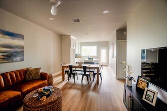 111 W Sunny Isle Dr in South Padre Island, TX - Building Photo - Building Photo