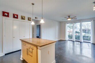 4605 Cedar Springs Rd in Dallas, TX - Building Photo - Building Photo