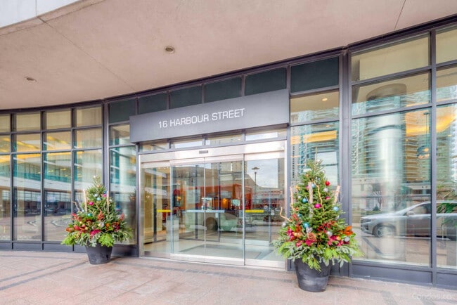 16-3916 Harbour St in Toronto, ON - Building Photo - Building Photo