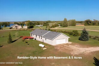 20998 S Sand Lake Rd in Pelican Rapids, MN - Building Photo - Building Photo