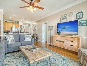 106 W Arctic Ave in Folly Beach, SC - Building Photo - Building Photo