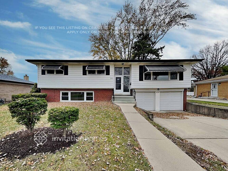 404 S Crestwood Ln in Mount Prospect, IL - Building Photo