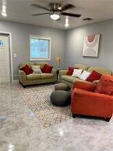 670 NE 57th Ct in Fort Lauderdale, FL - Building Photo - Building Photo