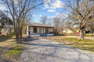 520 W Murray St in Denison, TX - Building Photo - Building Photo