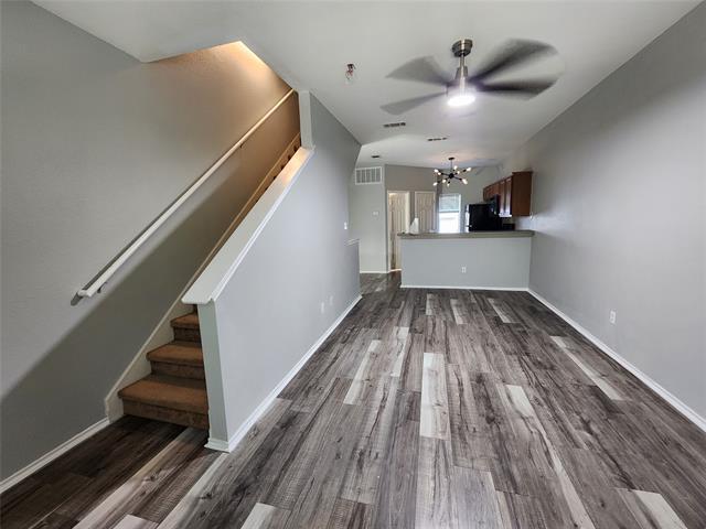 903 E Glenn Crossett St in Arlington, TX - Foto de edificio - Building Photo