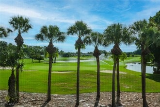 1310 Charleston Square Dr in Naples, FL - Building Photo - Building Photo