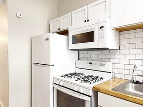 902 W Margate Terrace in Chicago, IL - Building Photo - Building Photo