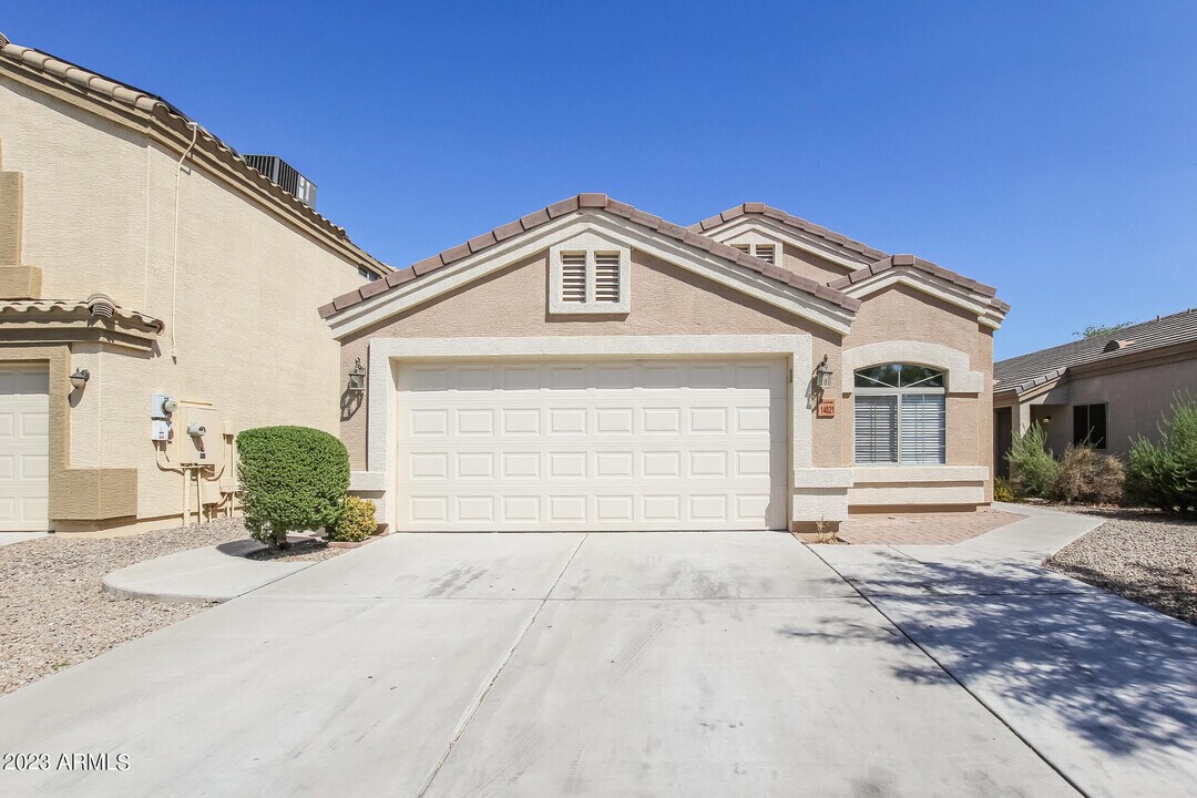 14821 N 129th Dr in El Mirage, AZ - Building Photo