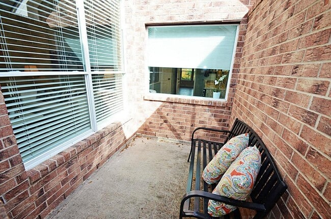 property at 1103 Parkhaven Ln