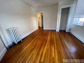 5 Barrows St, Unit 3 in Boston, MA - Building Photo - Building Photo