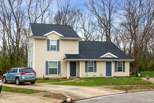 Kellie Lane in Paris, KY - Building Photo