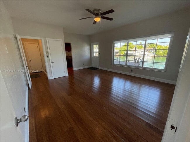 2133 Calais Dr in Miami Beach, FL - Building Photo - Building Photo