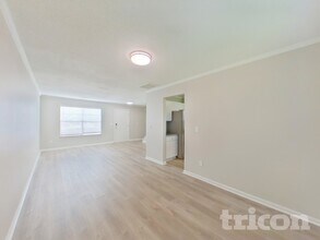 19 Willow Bend Dr in Taylors, SC - Building Photo - Building Photo