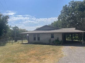 1401 Folsom Blvd in Pocola, OK - Building Photo